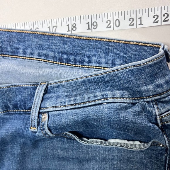 LEVI'S Women's Classic Fit Straight Jeans Denim Size 26W - Picture 8 of 10